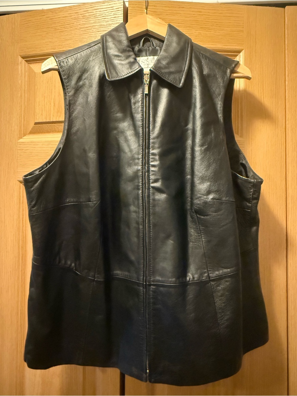 Casual Corner Annex Women Genuine Leather Black Vest Size X